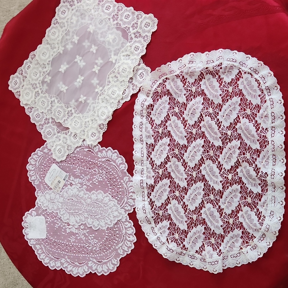 5  White Lace Doilies , Doily Cottagecore